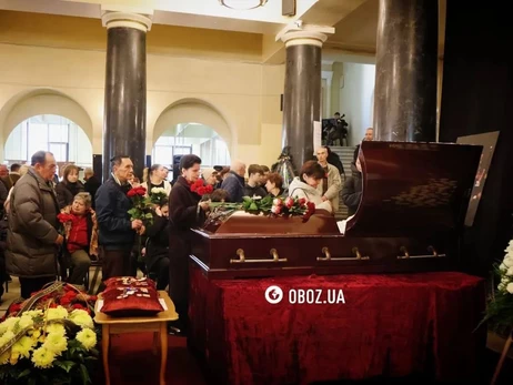 В Киеве попрощались с дирижером Ансамбля ВСУ Дмитрием Антонюком