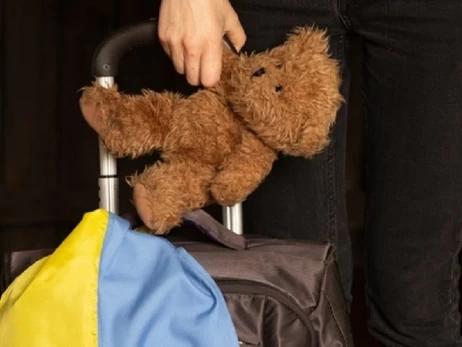 11-летний мальчик четыре года не выходил из дома, чтобы его не обнаружили оккупанты - из ТОТ спасли еще 8 детей