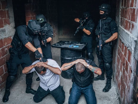 Российские шпионы атакуют Европу: от «консерв» до подростков-хакеров 