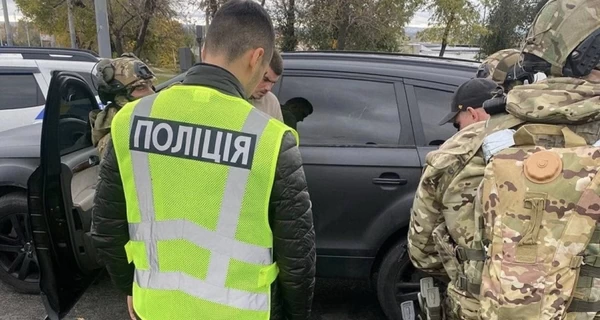 Начальника отделения полиции в Киеве уже задержали – он доехал до Ровенской области