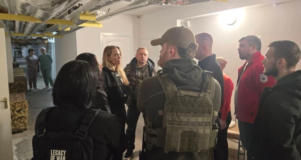 Окрім Херсона Джолі була у Миколаєві, її приїзд організував британський фотограф