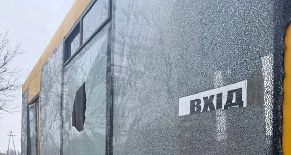 В Краматорске российский FPV-дрон попал в маршрутку, есть раненные