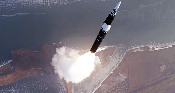 Північна Корея запустила балістичну ракету у напрямку Східного моря