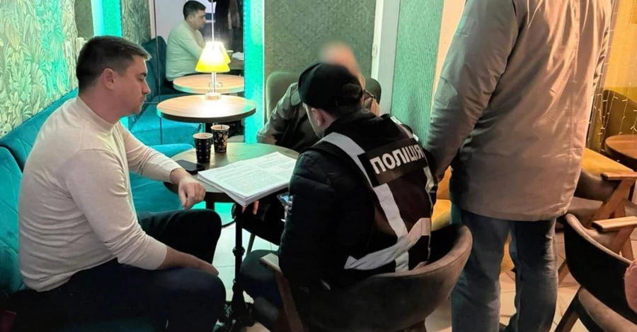 В Киеве двое мужчин обманули американского добровольца из ВСУ на 3,2 млн гривен