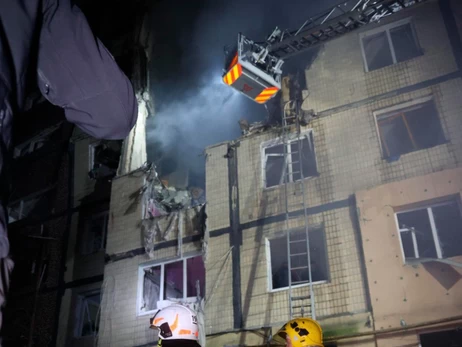 Жертвами удара по многоэтажке в Днепре уже стали три человека