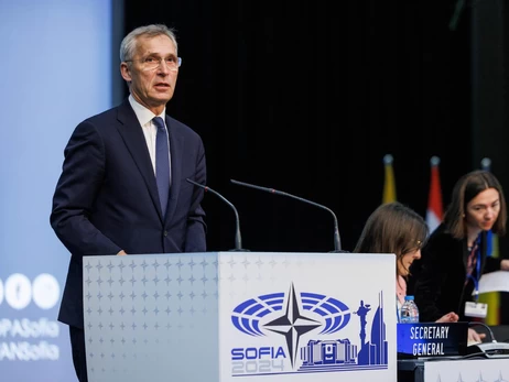 Экс-генсек НАТО Столтенберг рассказал, почему Альянс не закрыл небо над Украиной