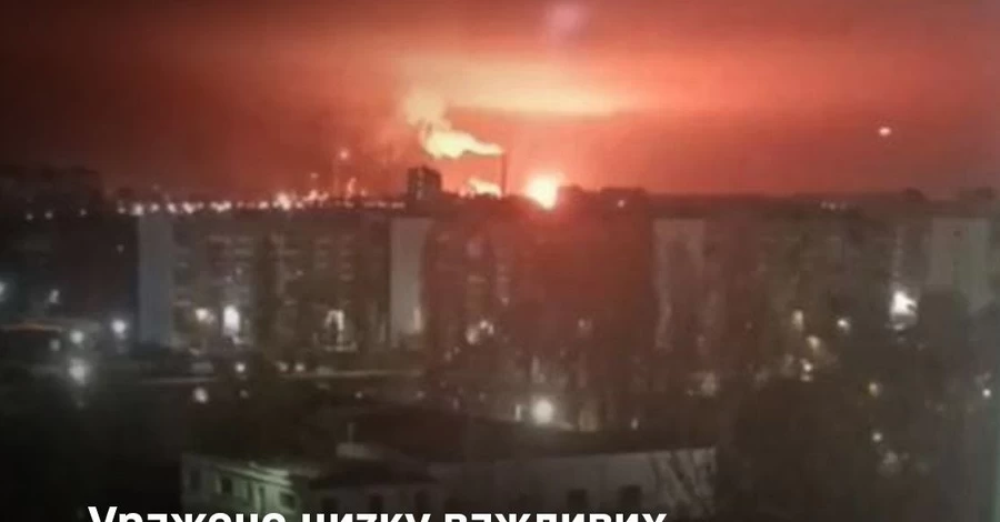 ВСУ поразили Саратовский НПЗ, морской терминал в Феодосии и военный склад в Донецке