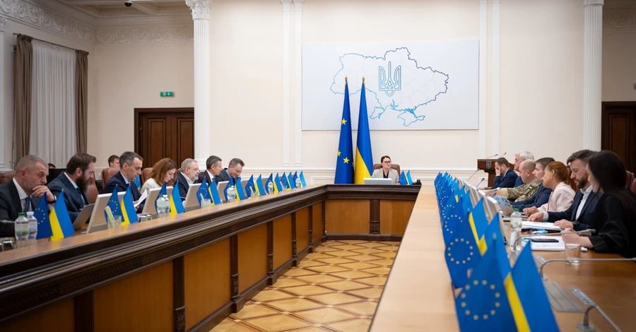 Кабмин досрочно прекратил полномочия наблюдательного совета 