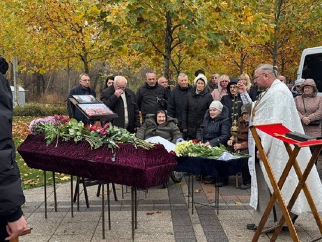 В Днепре простились с супругами, погибшими в результате российского удара 8 ноября