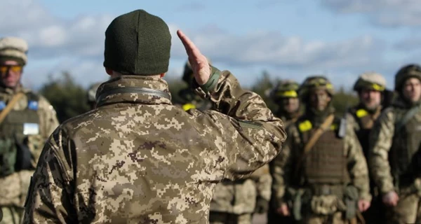 Як звільнитися з війська: поради юристів щодо написання рапорту та перевірки нарахувань