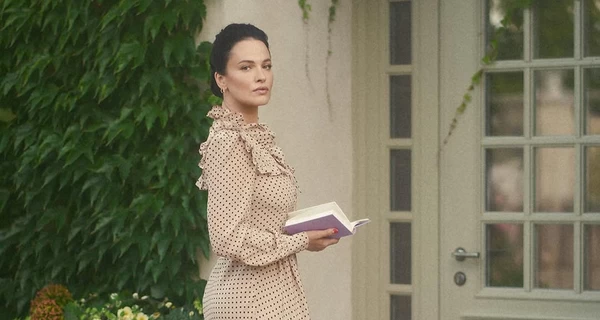 Що читають зірки: улюблені книги Песик, Осадчої, Астаф’євої, Ступки, Мартинюка