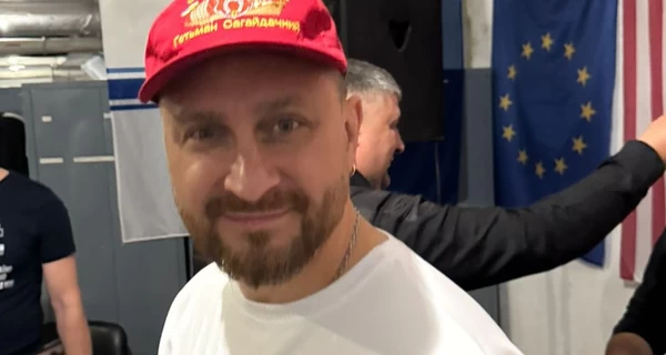 Лидера группы 