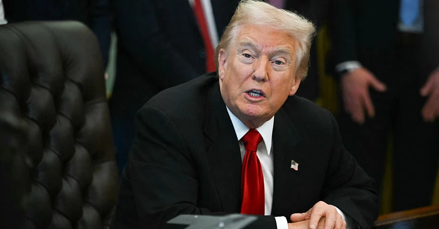 За останній місяць 25 тисяч військових було вбито з обох сторін, - Трамп про втрати України та РФ