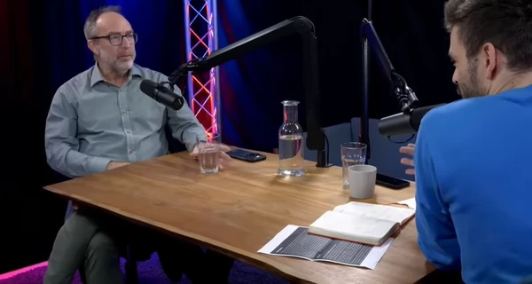 Засновник Wikipedia дав 45-секундне інтерв'ю, яке закінчилося скандалом