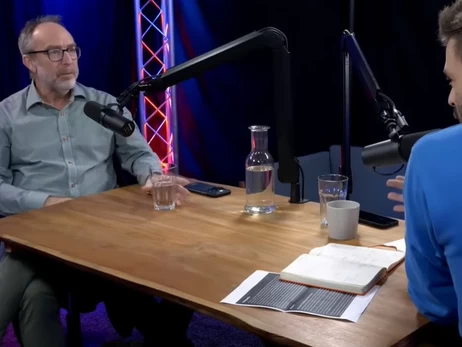 Засновник Wikipedia дав 45-секундне інтерв'ю, яке закінчилося скандалом