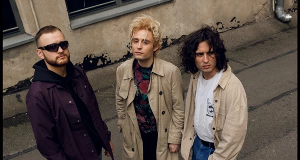 У Дніпрі через атаку РФ постраждав потяг з гуртом Ziferblat 