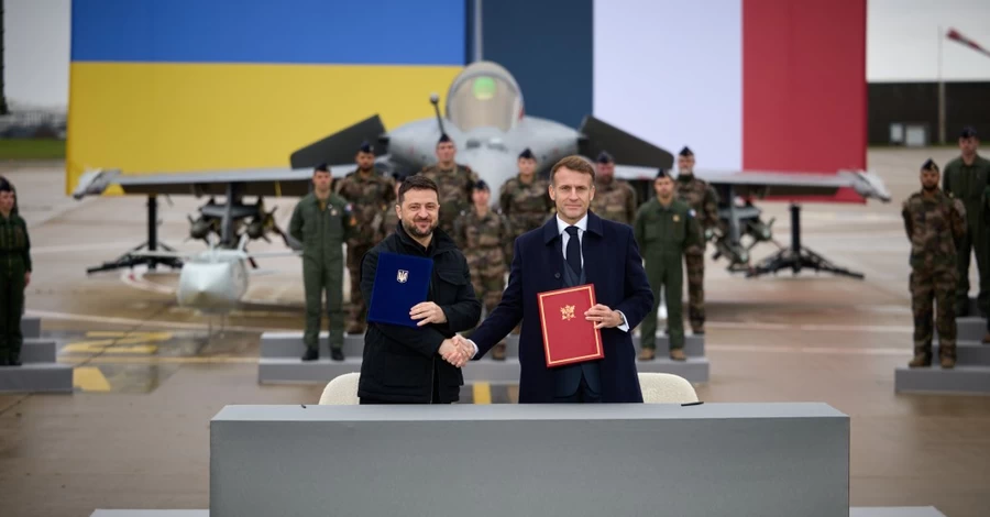 Зеленський у Європі: у Греції домовилися про газ, у Франції про літаки, в Іспанії - про гроші