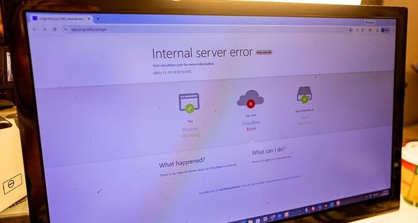 Сайти по всьому світу кілька годин не працювали через збій у роботі сервісу Cloudflare
