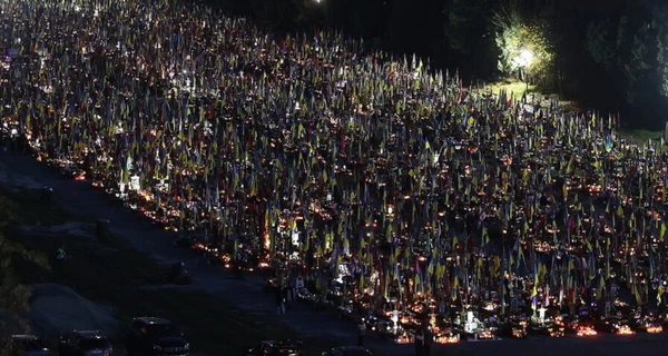 У Львові на Марсовому полі майже не залишилось місць для поховань військових
