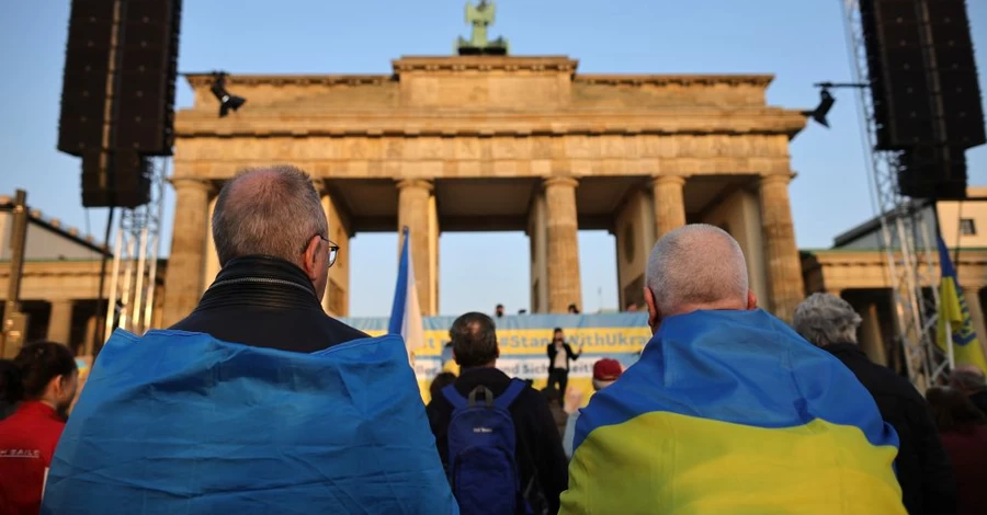 До України повернулися 50 наших громадян, депортованих зі США