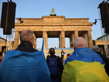 В Украину вернулись 50 наших граждан, депортированных из США