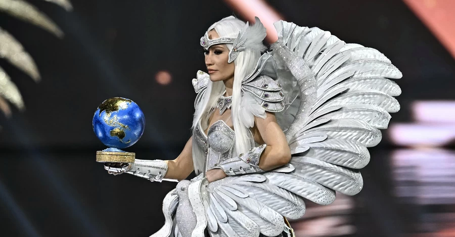 Міс Україна Всесвіт - 2025 взяла участь у конкурсі нацкостюмів в образі 