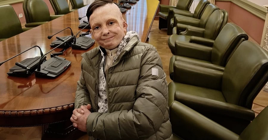 Президент наградил Романа Олексива из Львова отличием 