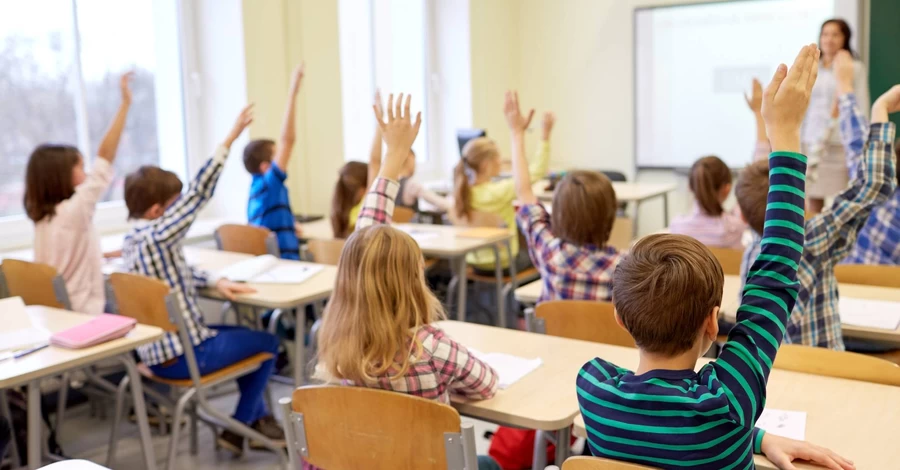 Школам рекомендують продовжити навчання у червні або перейти на шестиденний навчальний тиждень, - МОН