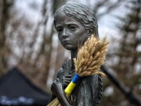 Украинцы сегодня чтят память жертв Голодоморов