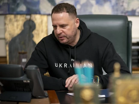 Украина проведет консультации с США по мирному плану, делегацию возглавит Ермак