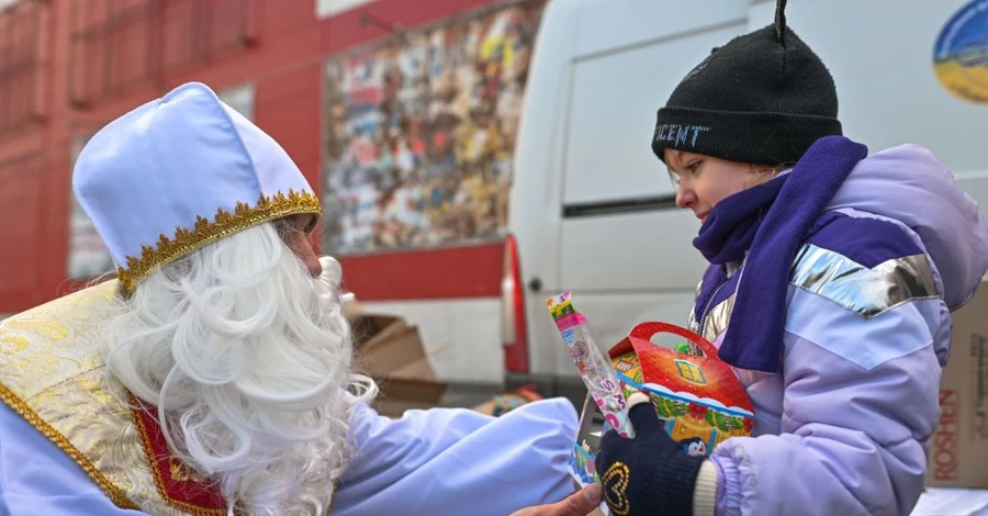 Гараж на 100 машин, замок Гарри Поттера и Wakuku: чего хотят дети от Святого Николая