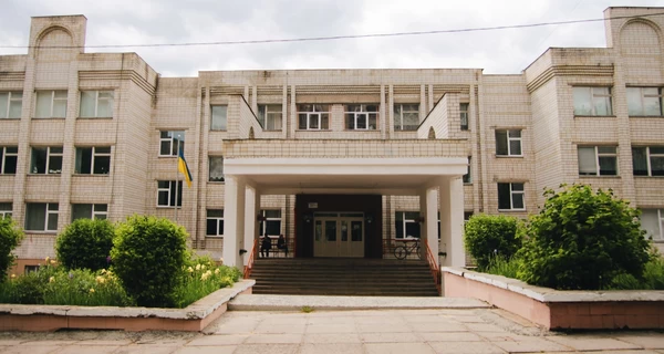 Глава МВД Украины отреагировал на конфликт родителей во львовской школе со стрельбой