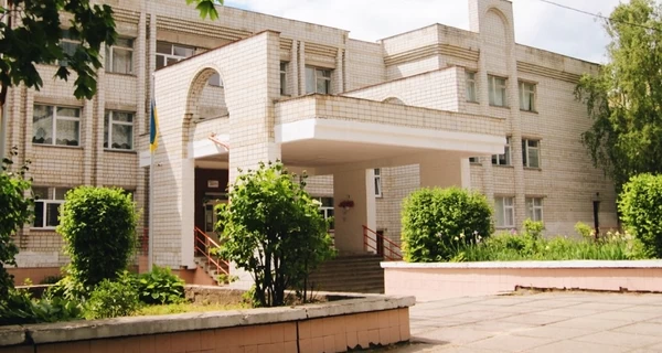 Во Львове из-за конфликта между детьми родители устроили стрельбу во дворе школы