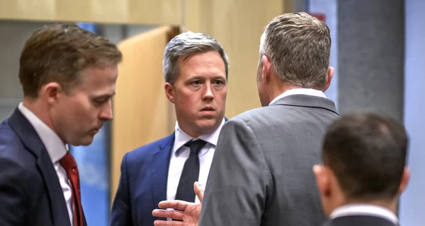 Министр армии США во время визита в Киев заявил, что Украину ждет «неизбежное поражение», - NBC News