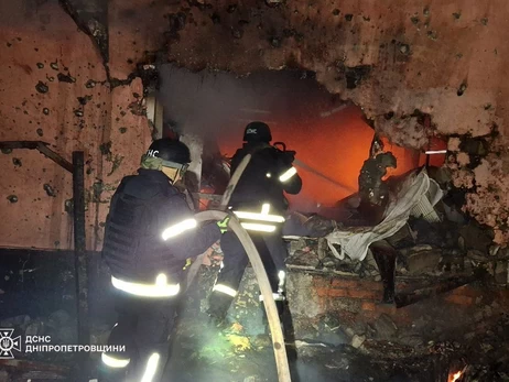 Россияне атаковали дронами Днепропетровскую область, повреждены детсад и магазин, есть пострадавшие