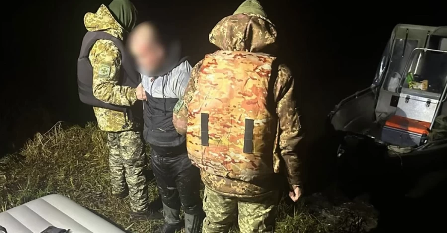 Виннитчанин пытался доплыть до Молдовы на надувном матрасе, его спасли пограничники