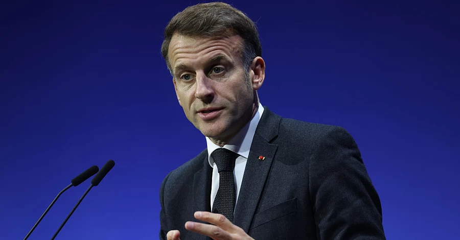 Макрон оголосив про запровадження у Франції добровільної військової служби через російську загрозу