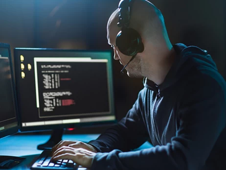 У «большого брата» – большие «уши»: кто, как и зачем прослушивает политиков