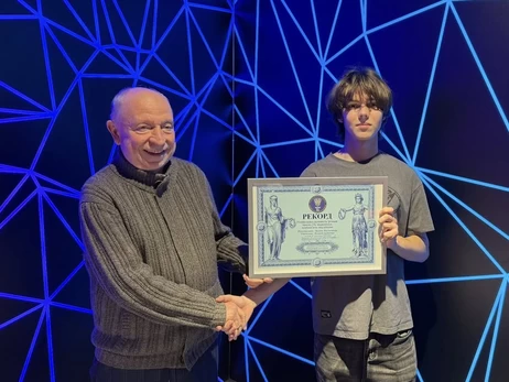 Київський школяр встановив рекорд України, запам’ятавши 300 цифр числа Пі