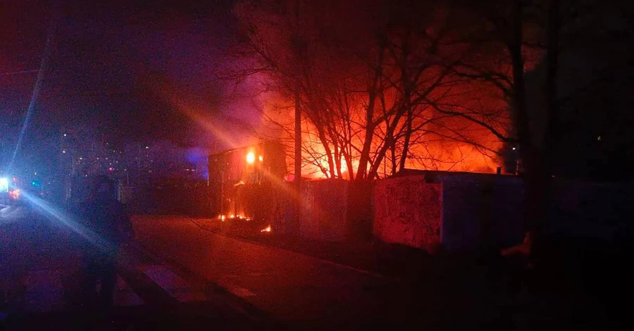 У Києві на Оболоні пролунав сильний вибух біля заправки (ОНОВЛЕНО)