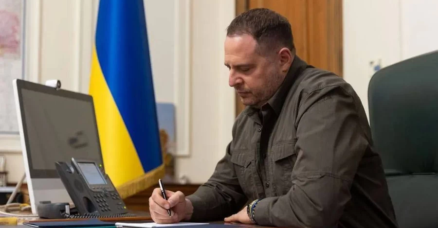 Єрмак подав у відставку за день до зустрічі з Уїткоффом та зятем Трампа в Майамі