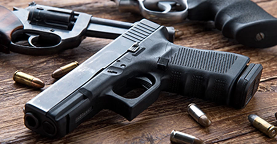 Битва за пистолеты: депутаты подготовили 700 поправок к законопроекту о гражданском оружии