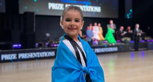 “Чому ведучий мені вклонився?” - 7-річна Злата Верес стала чемпіонкою світу у бальних танцях