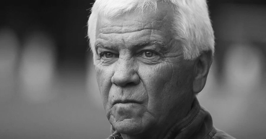 На стадіоні 