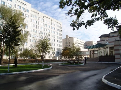 Теневые кураторы возвращаются: закупки медоборудования в Киеве снова ведут к Фисталю, Беззубенко и Добровскому