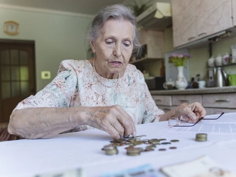 Что нужно успеть до Нового года: всем - подать заявки на выплаты, пенсионерам - пройти идентификацию