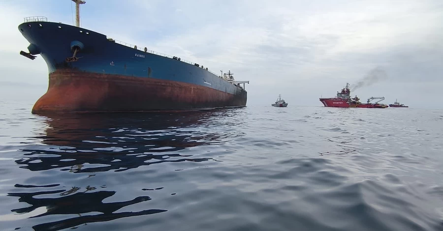 Украина бьет по танкерам, Путин грозит топить всех подряд: война выходит за морские границы