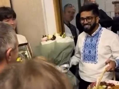 Пользователей соцсетей поразило видео, на котором иностранец делает предложение на украинском языке