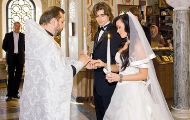 Почему Анастасия Заворотнюк венчалась в Украине? 