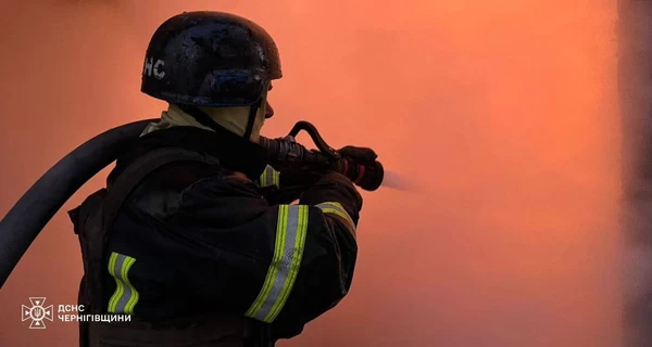 В Харькове после обстрелов возник сильный пожар - ГСЧС работает уже несколько часов